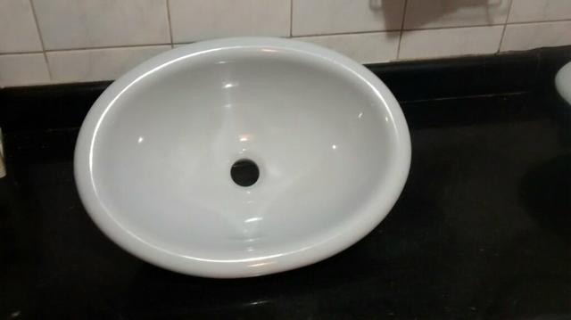Cuba de embutir cinza cerâmica de banheiro icasa 44x32 cm