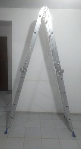 Escada dobrável de alumínio