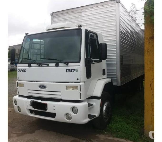 Ford Cargo 1317 ano 2010