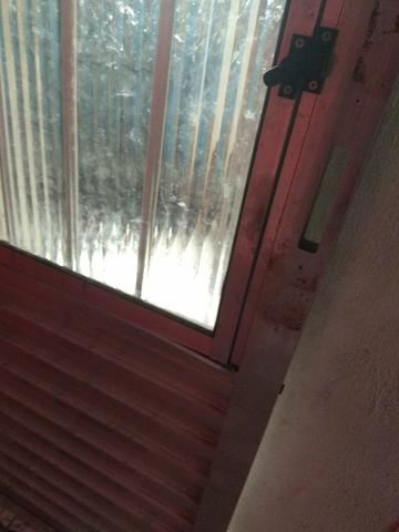 Porta de alumínio sem fechadura