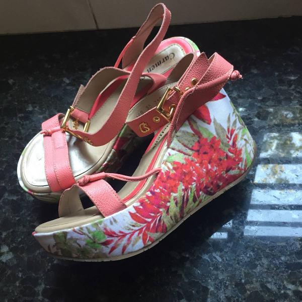 Sandália floral CS