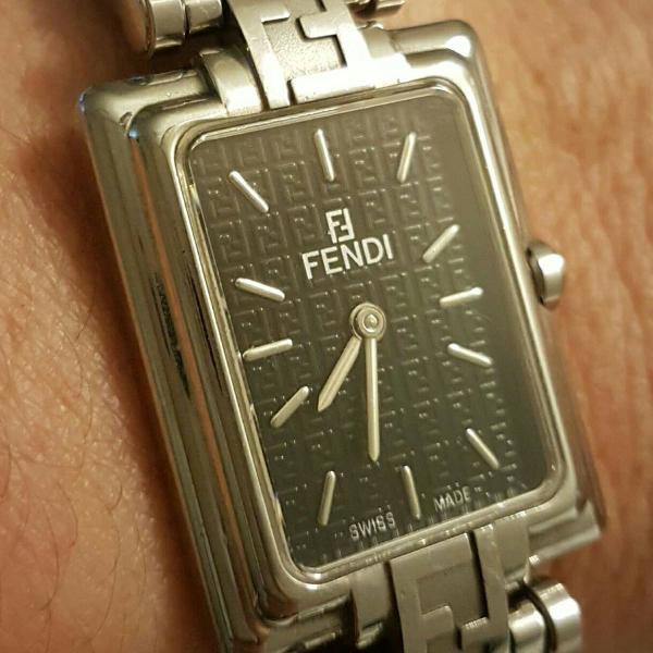relógio fendi