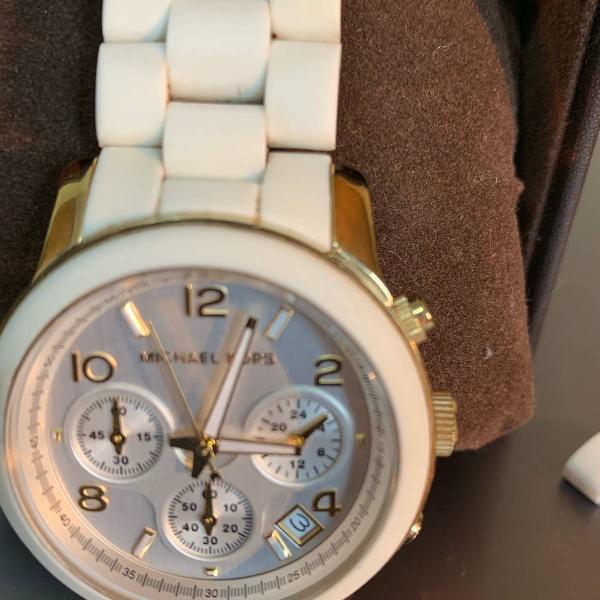 relógio michael kors borracha branco mk5145 original.