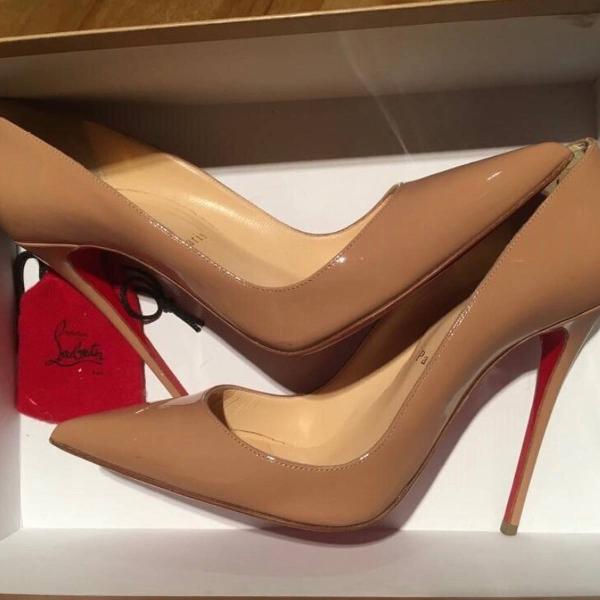 salto christian louboutin modelo so kate