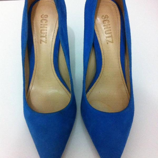 scarpin schutz azul