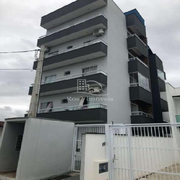 Apartamento com 2 Quartos à Venda, 50 m² por R$ 190.000