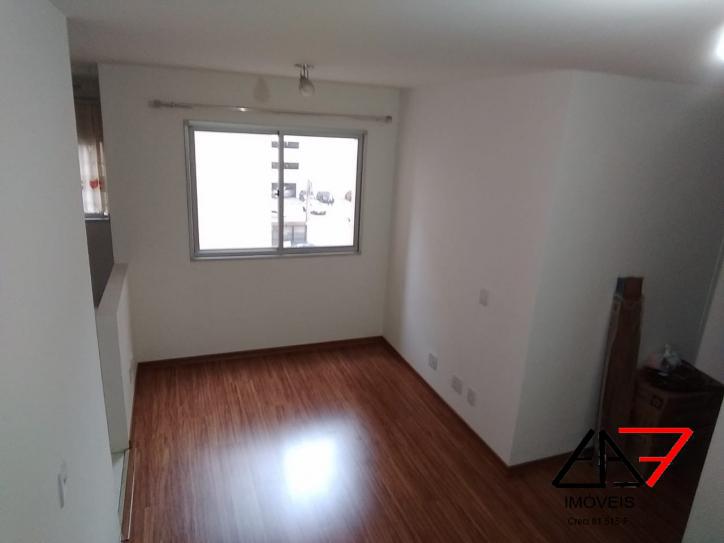 Apartamento com 2 Quartos para Alugar, 47 m² por R$
