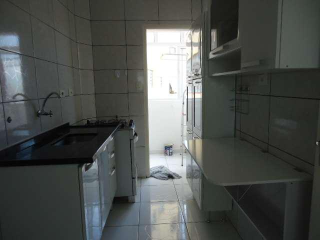 Apartamento com 2 Quartos para Alugar, 56 m² por R$