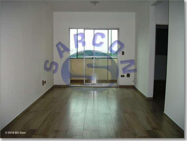 Apartamento com 2 Quartos para Alugar, 70 m² por R$