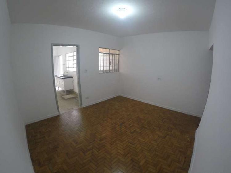 Apartamento com 2 Quartos para Alugar, 80 m² por R$