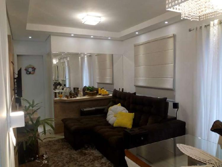 Apartamento com 2 Quartos para Alugar, 82 m² por R$