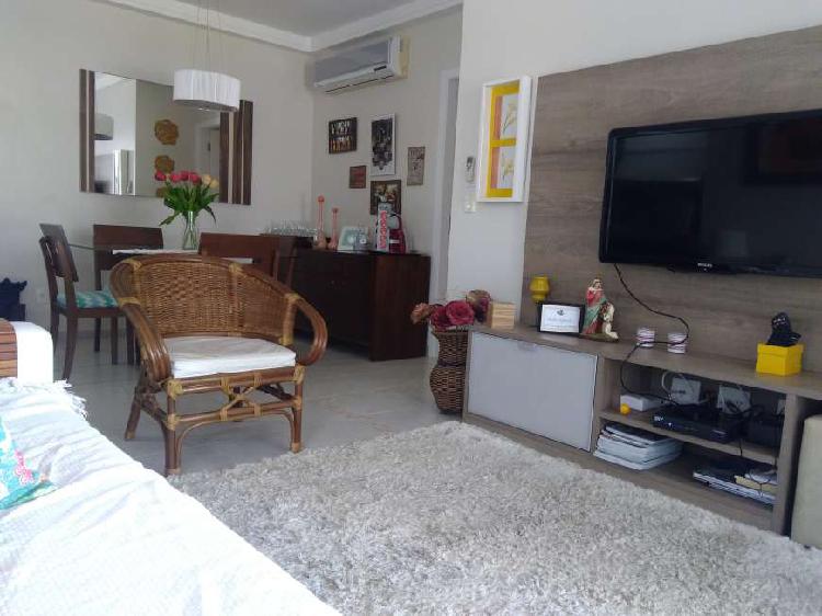 Apartamento com 3 Quartos à Venda, 111 m² por R$ 1.000.000