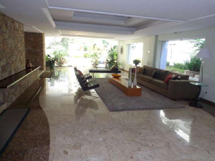 Apartamento com 3 Quartos à Venda, 120 m² por R$ 1.200.000