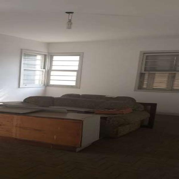 Apartamento com 3 Quartos à Venda, 140 m² por R$ 600.000