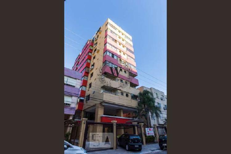 Apartamento com 3 Quartos à Venda, 99 m² por R$ 650.000