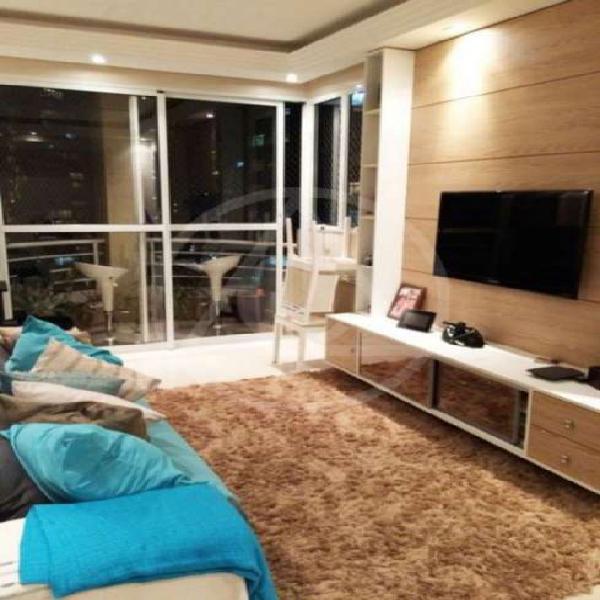 Apartamento com 3 Quartos para Alugar, 102 m² por R$