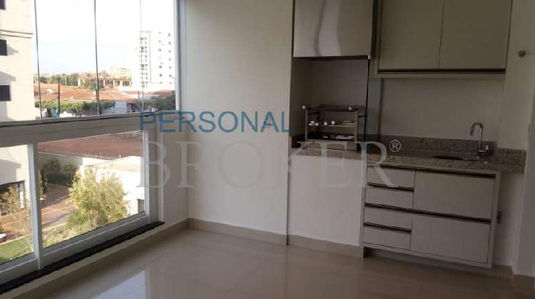 Apartamento com 3 Quartos para Alugar, 137 m² por R$