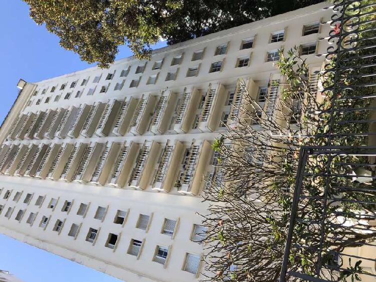 Apartamento com 3 Quartos para Alugar, 180 m² por R$