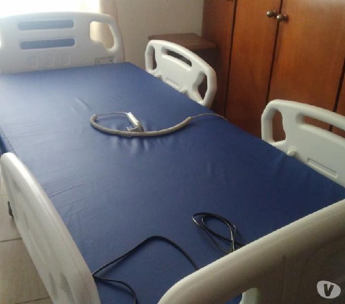 Cama Hospitalar Motorizada com 8 movimentos Semi Nova