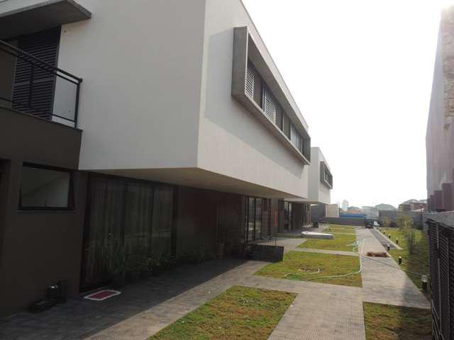 Casa de Condomínio com 4 Quartos à Venda, 125 m² por R$