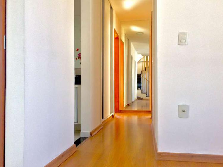Cobertura com 3 Quartos à Venda, 160 m² por R$ 540.000
