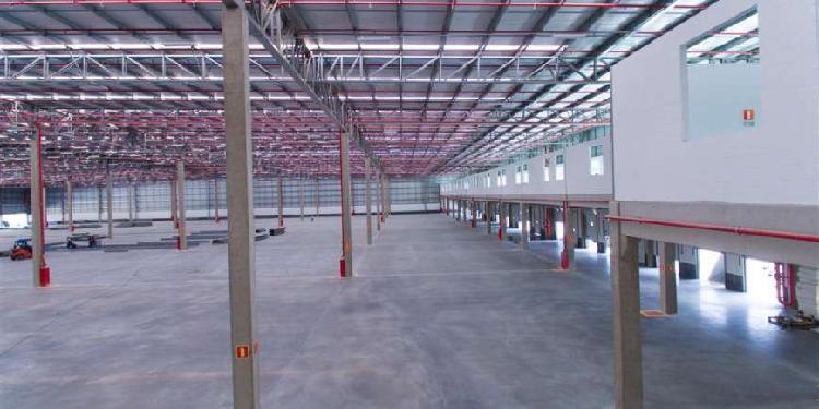 Galpão/Depósito/Armazém para Alugar, 13714 m² por R$
