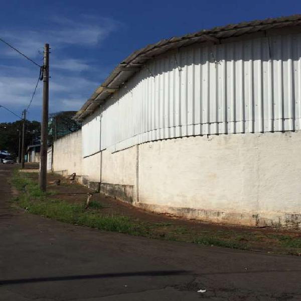Galpão/Depósito/Armazém para Alugar, 750 m² por R$