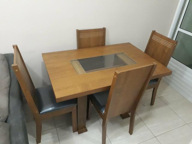 Mesa 4 cadeiras