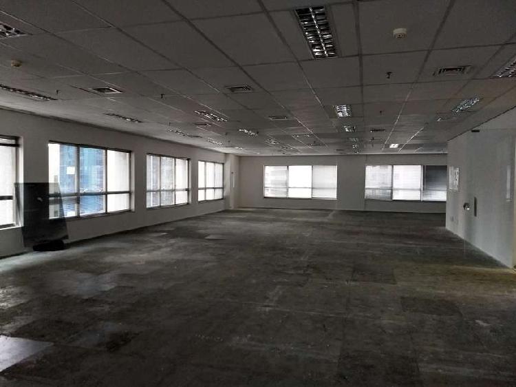 Sala Comercial com 1 Quarto para Alugar, 410 m² por R$