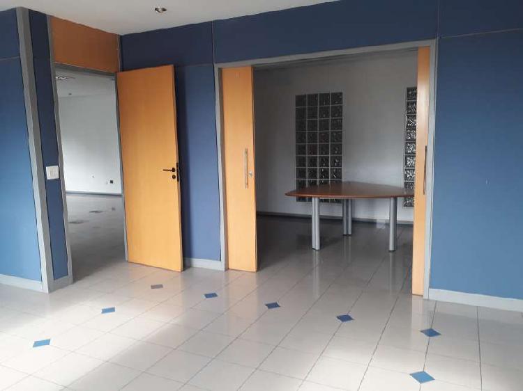 Sala Comercial para Alugar, 129 m² por R$ 6.450/Mês COD.