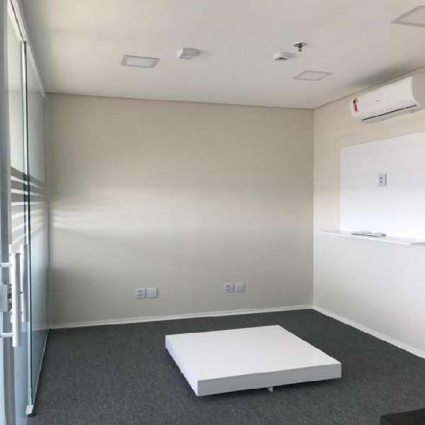 Sala Comercial para Alugar, 33 m² por R$ 1.850/Mês COD.