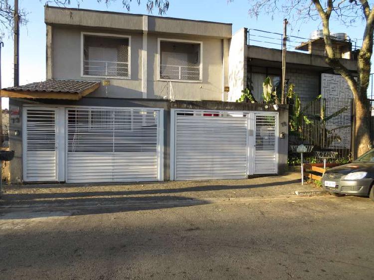 Sobrado com 3 Quartos para Alugar, 150 m² por R$ 2.750/Mês