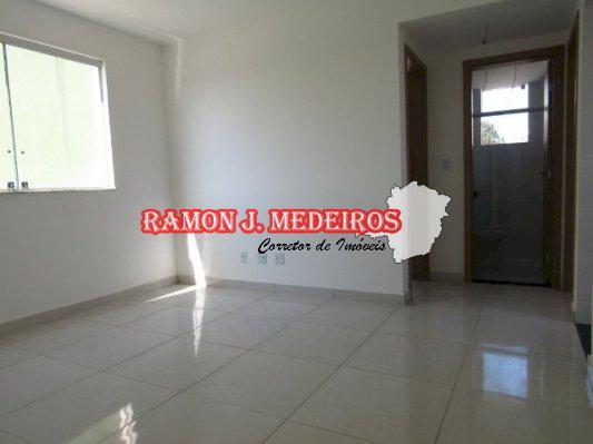 Vendo Apartamento 2 Quartos c/ porcelanato no bairro Stª