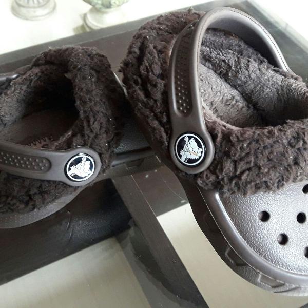 crocs unissex usado apenas duas vezes, novo