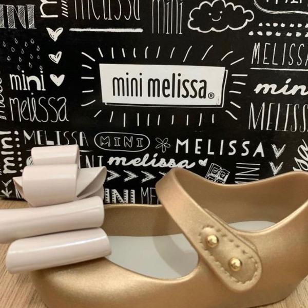 mini melissa dourada, laco, novíssima! tam 17/18