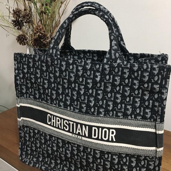 shopping bag tote book dior