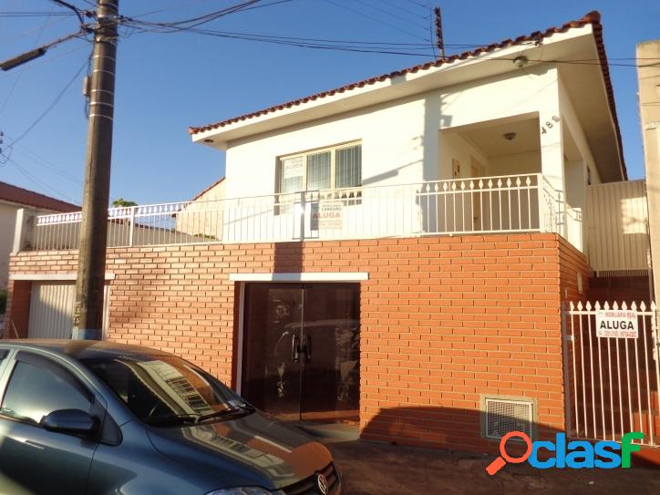 Casa, 3 dormitórios, 222 m², Centro de Piraju-SP.