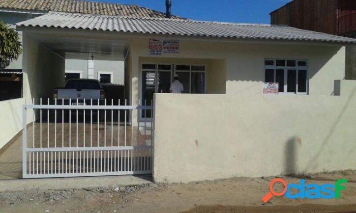 Casa com 02 dorm, à 40m da rodovia! Ótima localização