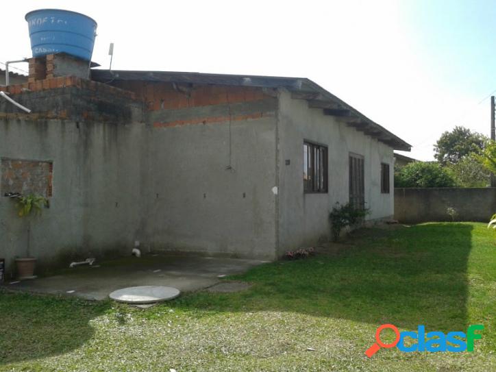 Casa com 121m² sendo 02 dormitórios e Terreno com