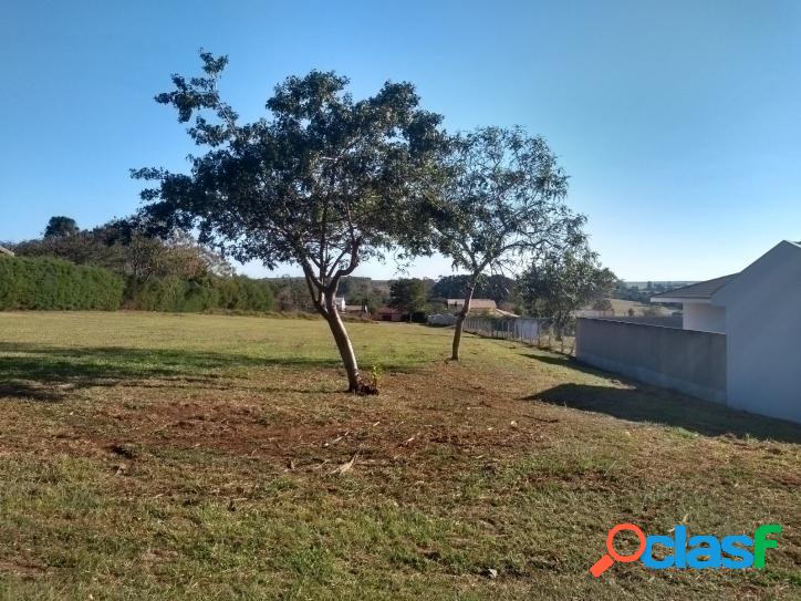 Lindo lote no Recanto dos Nobres, 2.000 m²