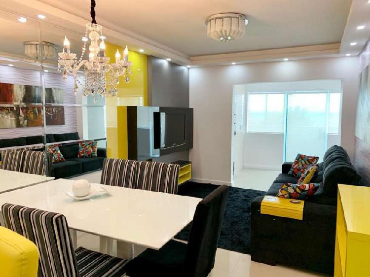 Apartamento com 2 Quartos à Venda, 110 m² por R$ 590.000