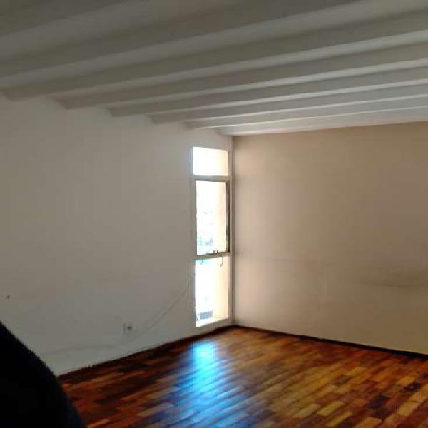 Apartamento com 2 Quartos à Venda, 43 m² por R$ 110.000