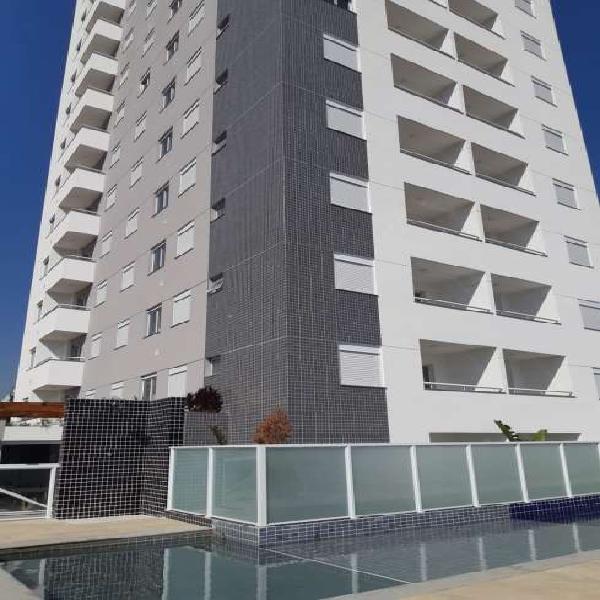 Apartamento com 2 Quartos à Venda, 49 m² por R$ 300.000