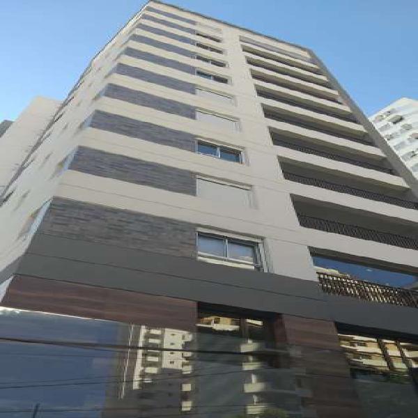 Apartamento com 2 Quartos à Venda, 53 m² por R$ 806.500