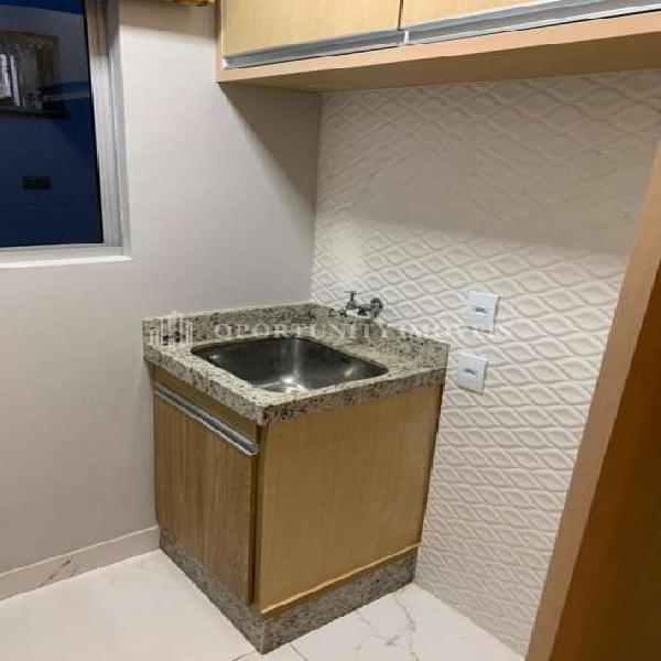 Apartamento com 2 Quartos à Venda, 55 m² por R$ 215.000