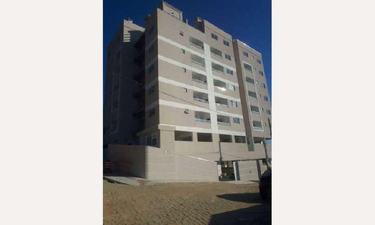 Apartamento com 2 Quartos à Venda, 60 m² por R$ 250.000