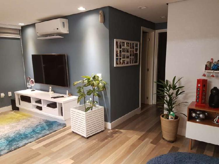 Apartamento com 2 Quartos à Venda, 79 m² por R$ 880.000