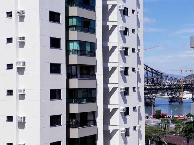 Apartamento com 2 Quartos à Venda, 88 m² por R$ 650.000