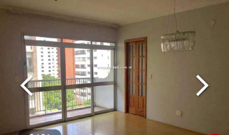 Apartamento com 3 Quartos à Venda, 130 m² por R$ 1.270.000