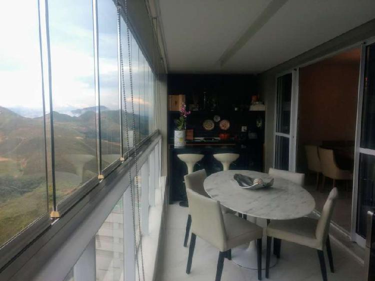 Apartamento com 3 Quartos à Venda, 137 m² por R$ 1.300.000